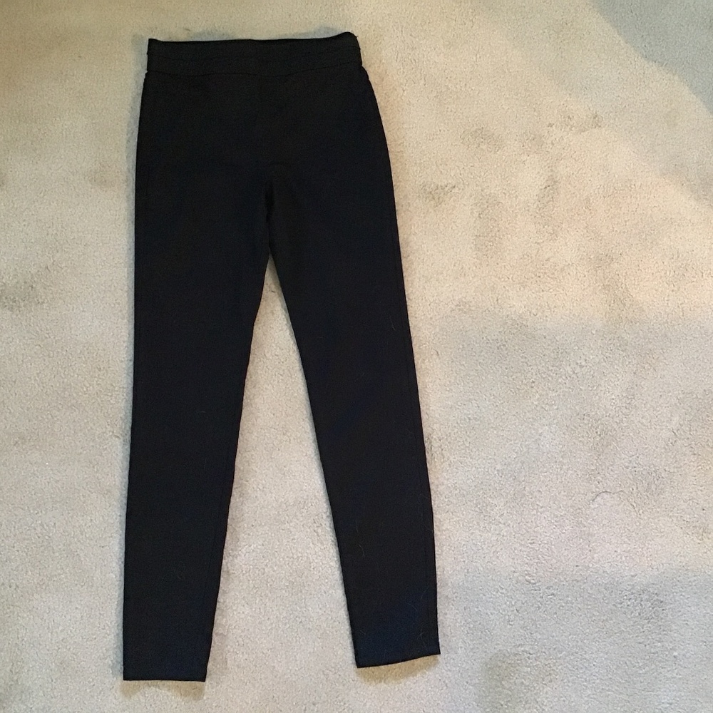 Size S NY & Co black. pull on jean leggings
